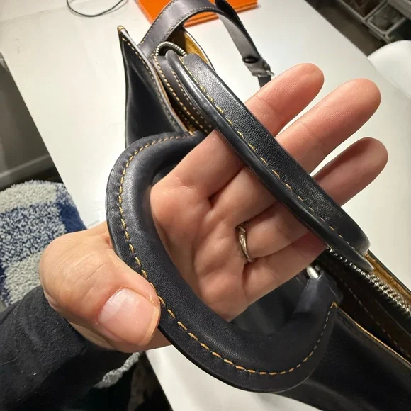 Black Leather Computer Tote Shoulder Bag - Picture 9 of 14